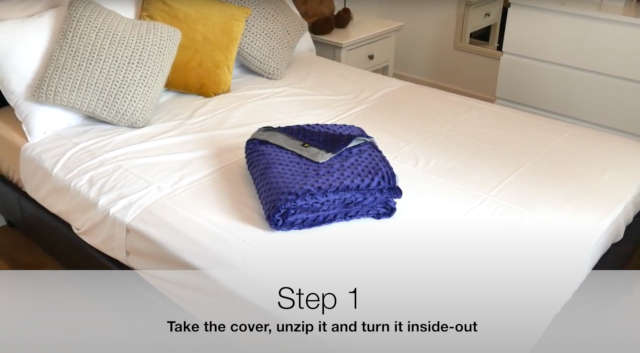 how to tie a weighted blanket cover - Step 1